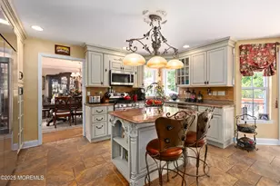 34 Kara Ct, Matawan, NJ 07747 - Photo 4
