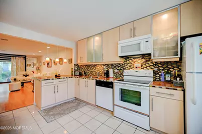 220 Medford Court #B, Manalapan Township, NJ 07726 - Photo 12