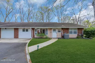 178A Sterling Ct, Lakewood, NJ 08701 - Photo 2