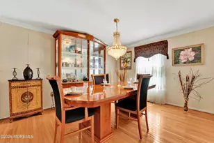 40 Birch Dr, Freehold, NJ 07728 - Photo 4