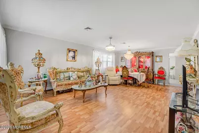 28 Inverell Drive, Toms River Township, NJ 08757 - Photo 4