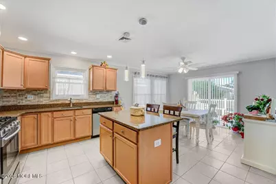 28 Inverell Drive, Toms River Township, NJ 08757 - Photo 10