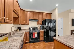 101 Joyce Ct, Brick, NJ 08724 - Photo 10