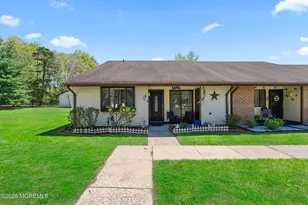 47 Wild Turkey Way, Manalapan Township, NJ 07726 - Photo 2