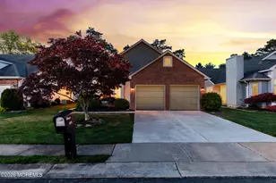 1585 Sweetbay Dr, Toms River Township, NJ 08755 - Photo 4