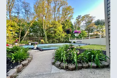16 Templer Way, Hazlet Township, NJ 07730 - Photo 2