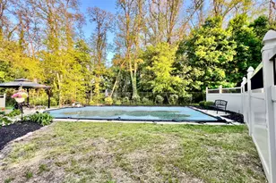 16 Templer Way, Hazlet Township, NJ 07730 - Photo 20