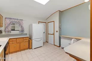 94 Boulevard W, Keyport, NJ 07735 - Photo 12