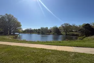 609B Lake Point Dr, Lakewood, NJ 08701 - Photo 34