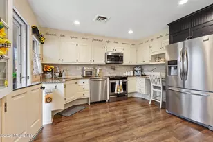 609B Lake Point Dr, Lakewood, NJ 08701 - Photo 4