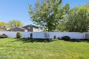 23 Coral Dr, Hazlet Township, NJ 07730 - Photo 32