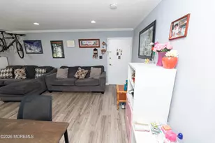 80 Manchester Ct, Freehold, NJ 07728 - Photo 8