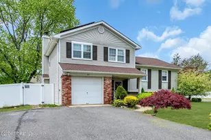 31 Brunswick Dr, Howell Township, NJ 07731 - Photo 2