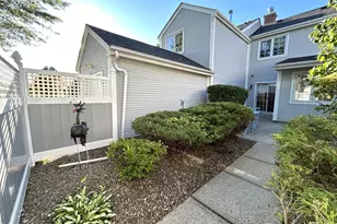 48 Winthrop Rd, Monroe Township, NJ 08831 - Photo 4