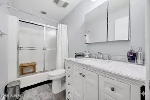 81B Banyan Plaza, Monroe Township, NJ 08831 - Photo 12