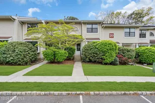 2004 Meadowlands Ct, Toms River Township, NJ 08755 - Photo 4