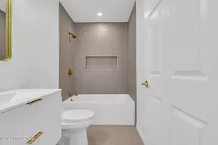 8 Skyline Dr, Lakewood, NJ 08701 - Photo 26
