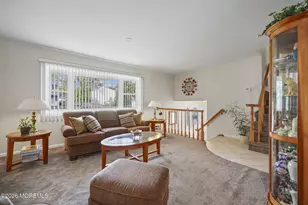 8 Dover Ct, Hazlet Township, NJ 07730 - Photo 10
