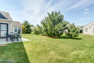 50 Eagle Ridge Cir, Lakewood, NJ 08701 - Photo 6