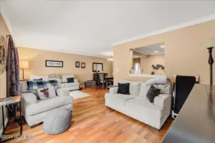 1143 Roseberry Ct, Morganville, NJ 07751 - Photo 6