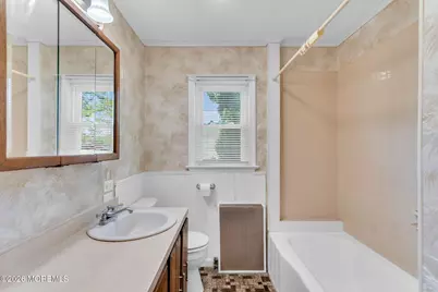 323 Florence Road, Middletown, NJ 07748 - Photo 18