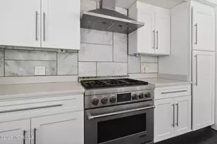381 Monmouth Rd, Freehold, NJ 07728 - Photo 28
