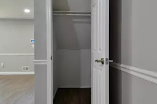 8 Colonial Ct, Jackson, NJ 08527 - Photo 8