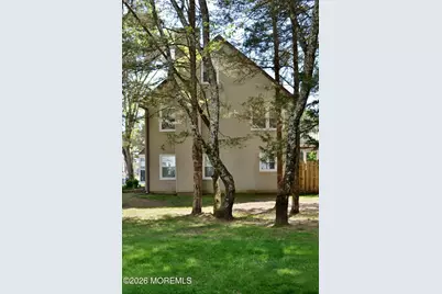 8 Colonial Court, Jackson, NJ 08527 - Photo 2
