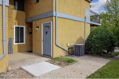 10 Newport Court #B20, Brick, NJ 08724 - Photo 2