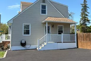 368 Sweetbriar St, Keyport, NJ 07735 - Photo 8