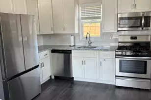 368 Sweetbriar St, Keyport, NJ 07735 - Photo 2