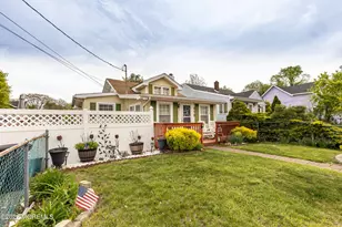 312 Elmwood Dr, Aberdeen Township, NJ 07735 - Photo 2