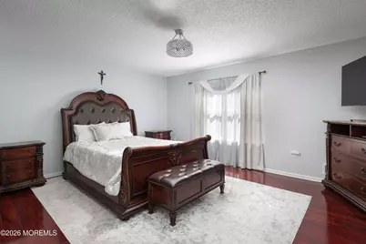 80 W Shenendoah Road, Howell Township, NJ 07731 - Photo 16