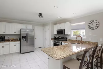 80 W Shenendoah Road, Howell Township, NJ 07731 - Photo 8