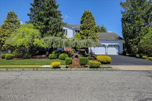 17 Bingham Dr, Marlboro Township, NJ 07746 - Photo 2