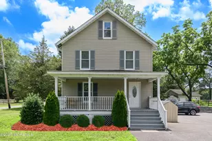 216 Chapel Hill Rd, Atlantic Highlands, NJ 07716 - Photo 2