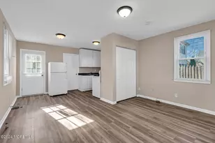 29 Drs James Parker Blvd, Red Bank, NJ 07701 - Photo 2