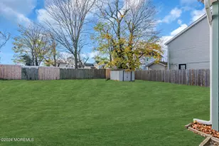 29 Drs James Parker Blvd, Red Bank, NJ 07701 - Photo 14
