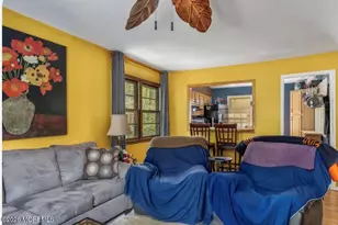 9 Barry Ln, Hazlet Township, NJ 07730 - Photo 12
