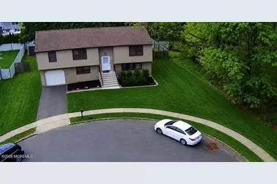 9 Barry Lane, Hazlet Township, NJ 07730 - Photo 4