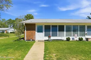 1018A Aberdeen Dr, Lakewood, NJ 08701 - Photo 2