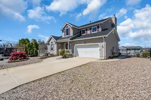 402 Atlantic City Ct, Lanoka Harbor, NJ 08734 - Photo 6