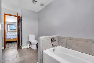402 Atlantic City Ct, Lanoka Harbor, NJ 08734 - Photo 32