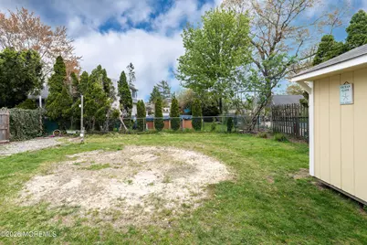 46 W Cape May Avenue, Ocean Gate, NJ 08740 - Photo 36