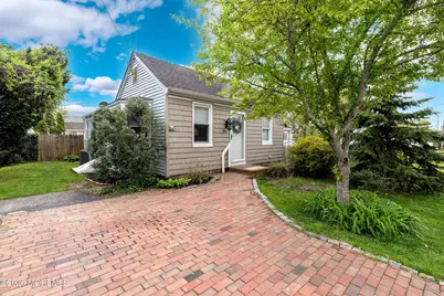 46 W Cape May Avenue, Ocean Gate, NJ 08740 - Photo 2