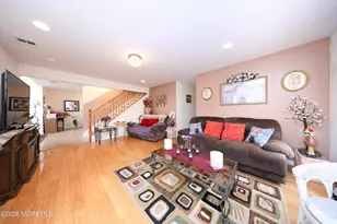 34 Evergreen Pl, Keansburg, NJ 07734 - Photo 4