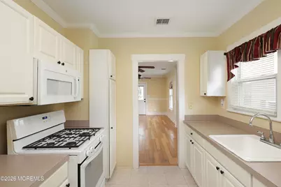 45 Manning Street, Red Bank, NJ 07701 - Photo 16