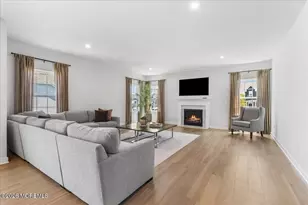 3 Annapolis St, Farmingdale, NJ 07727 - Photo 12