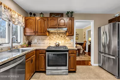 35 Brook Street, Farmingdale, NJ 07727 - Photo 20