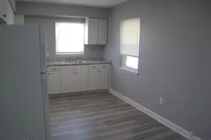 45 Broad St, Freehold, NJ 07728 - Photo 10